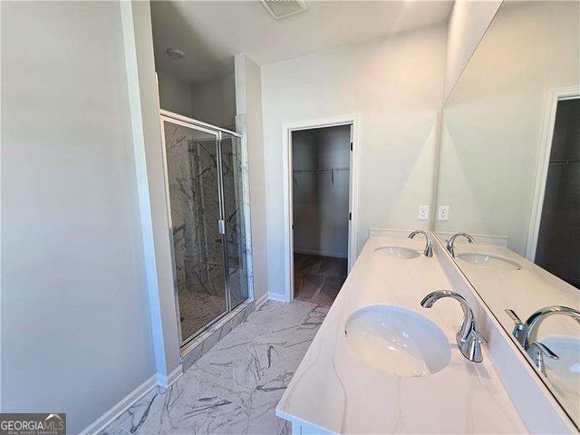 3250 Willow Glade Tr, Lawrenceville, GA 30043