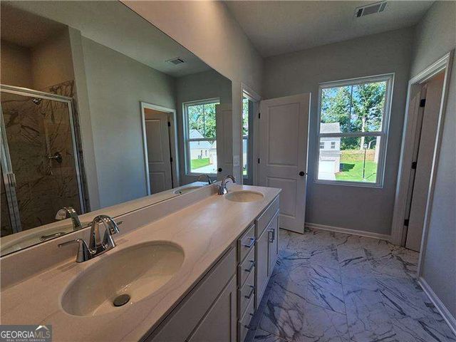 3250 Willow Glade Tr, Lawrenceville, GA 30043