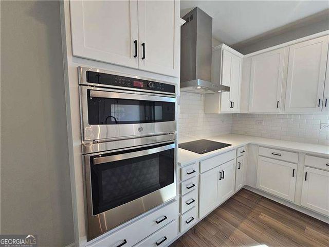 3250 Willow Glade Tr, Lawrenceville, GA 30043