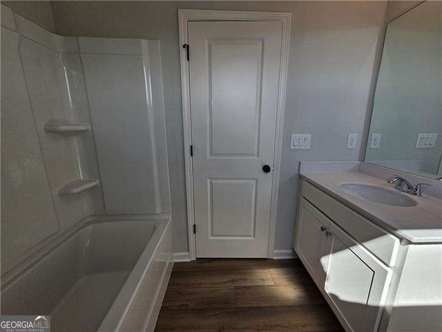 3250 Willow Glade Tr, Lawrenceville, GA 30043