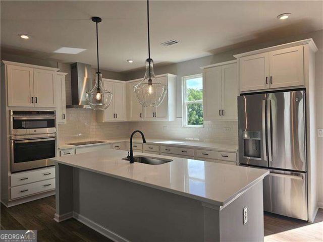 3250 Willow Glade Tr, Lawrenceville, GA 30043