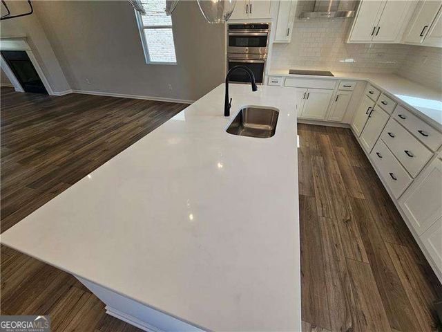 3250 Willow Glade Tr, Lawrenceville, GA 30043