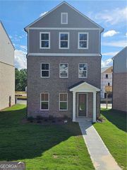 3250 Willow Glade Tr, Lawrenceville, GA 30043