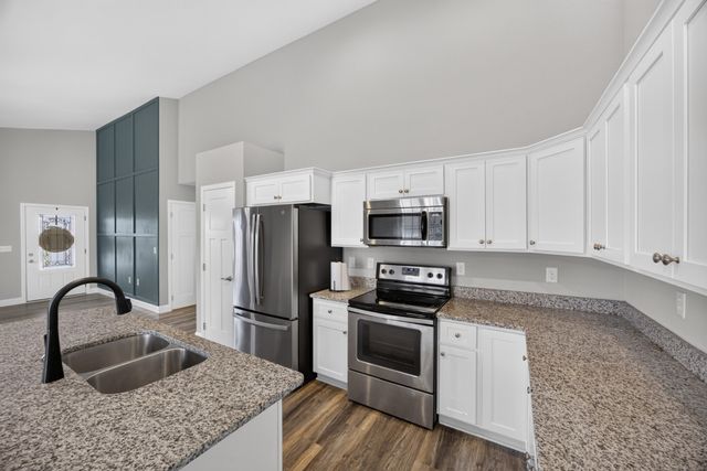 3 Patrick Dr, Crossville, TN 38555