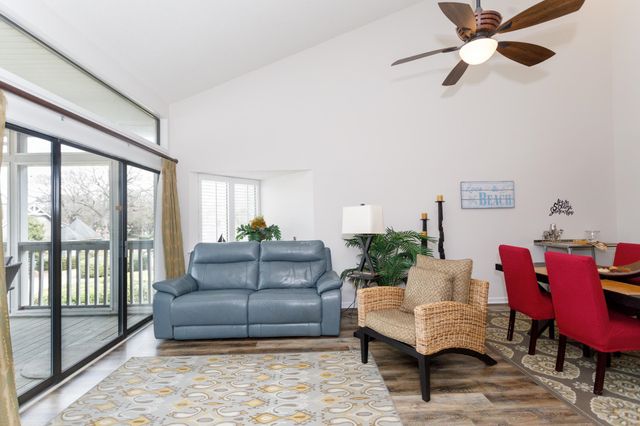 331 Wendover Ct Apt 12F, Myrtle Beach, SC 29572