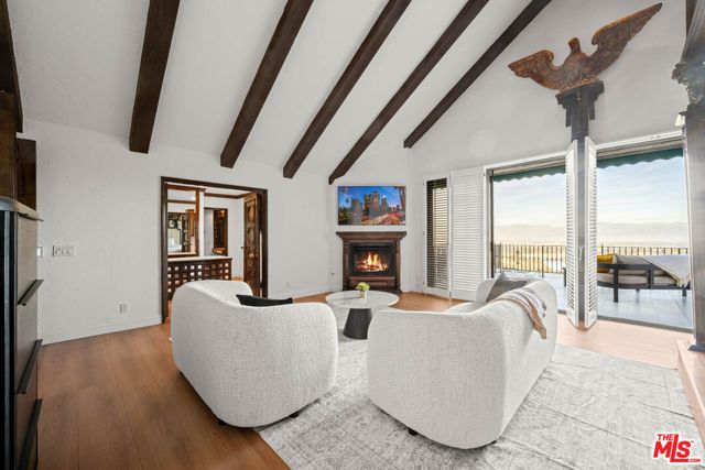 3722 Alonzo Avenue, Encino (los Angeles), CA 91316