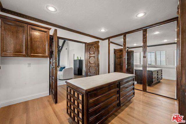 3722 Alonzo Avenue, Encino (los Angeles), CA 91316