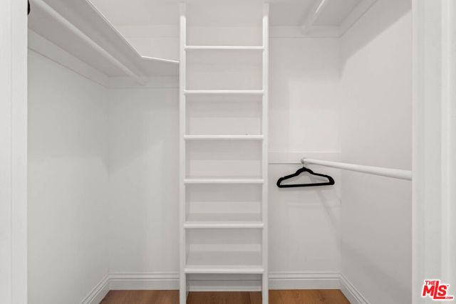 3722 Alonzo Avenue, Encino (los Angeles), CA 91316