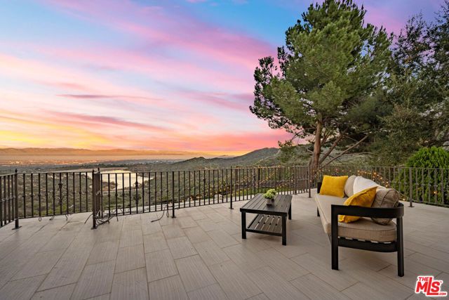 3722 Alonzo Avenue, Encino (los Angeles), CA 91316