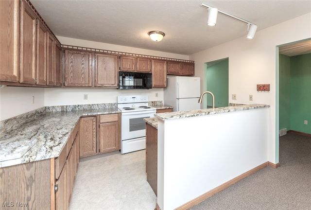 743 Bent Creek Drive, Wadsworth, OH 44281