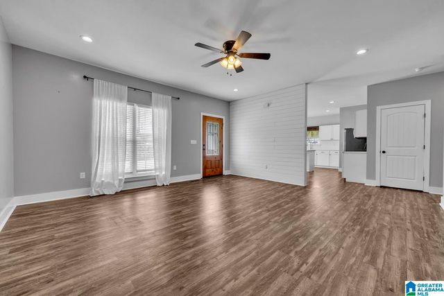 235 WHITE OAK LOOP, Cullman, AL 35057