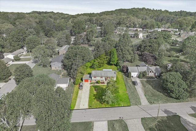 1305 Ridgeway Circle, Athens, TN 37303