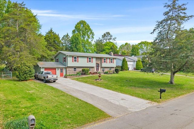 1305 Ridgeway Circle, Athens, TN 37303
