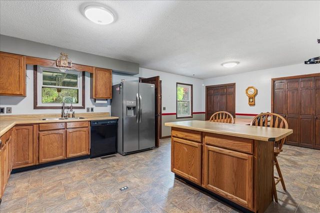 1305 Ridgeway Circle, Athens, TN 37303