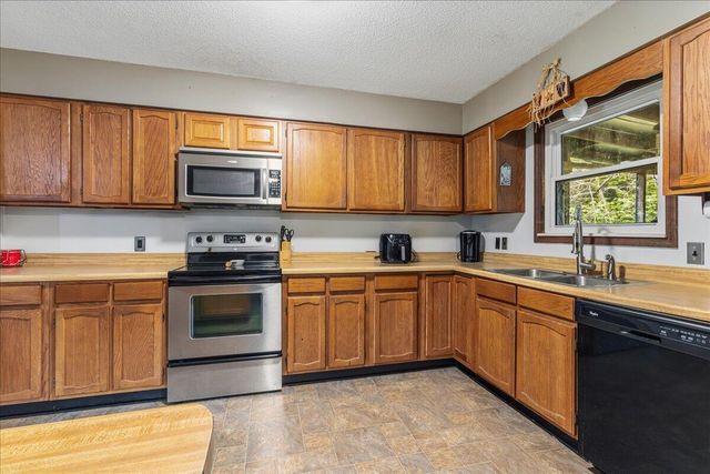 1305 Ridgeway Circle, Athens, TN 37303