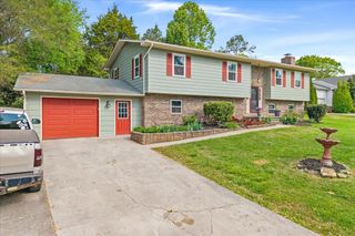 1305 Ridgeway Circle, Athens, TN 37303