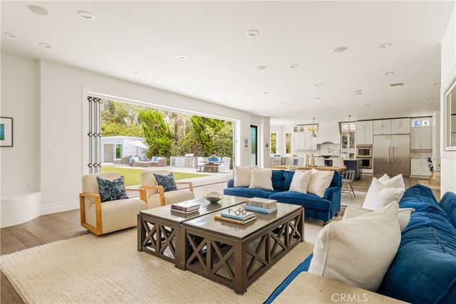 6415 Riggs, Los Angeles, CA 90045