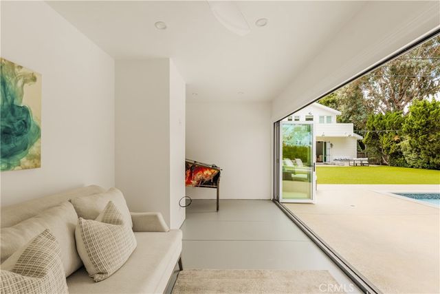 6415 Riggs, Los Angeles, CA 90045