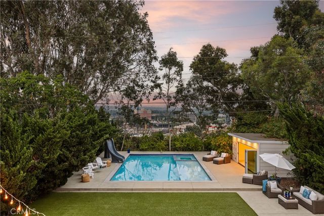 6415 Riggs, Los Angeles, CA 90045