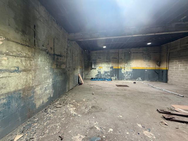 6108 S Saint Lawrence Avenue, Chicago, IL 60637