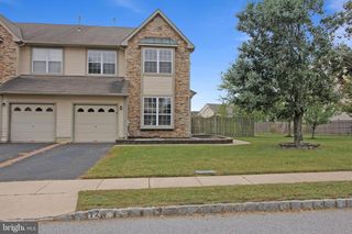 121 WILSON LN, Berlin, NJ 08009