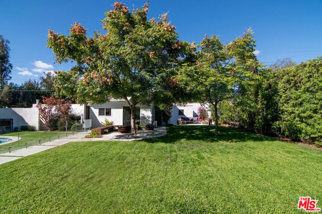 501 N Cahuenga Boulevard, Los Angeles, CA 90004