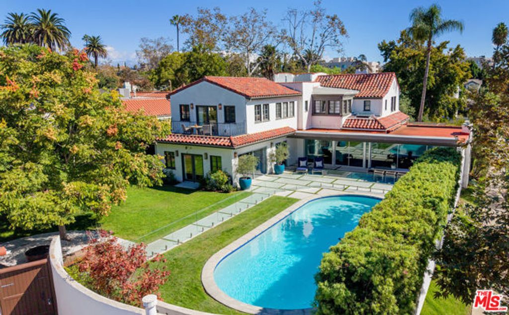 501 N Cahuenga Boulevard, Los Angeles, CA 90004