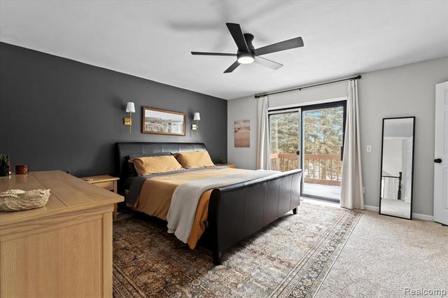 11163 Hammerstone Drive, South Lyon, MI 48178