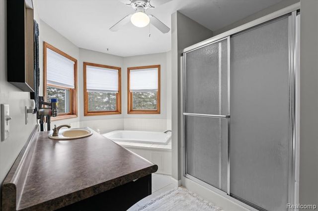 11163 Hammerstone Drive, South Lyon, MI 48178