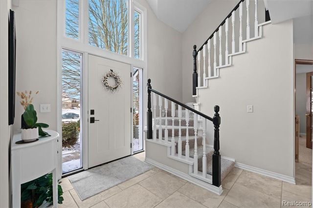 11163 Hammerstone Drive, South Lyon, MI 48178