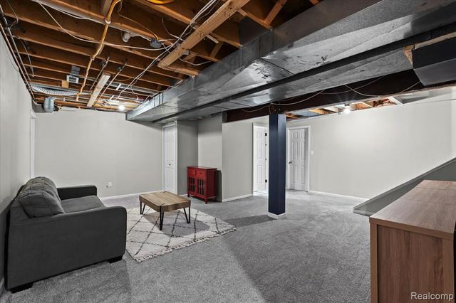 11163 Hammerstone Drive, South Lyon, MI 48178