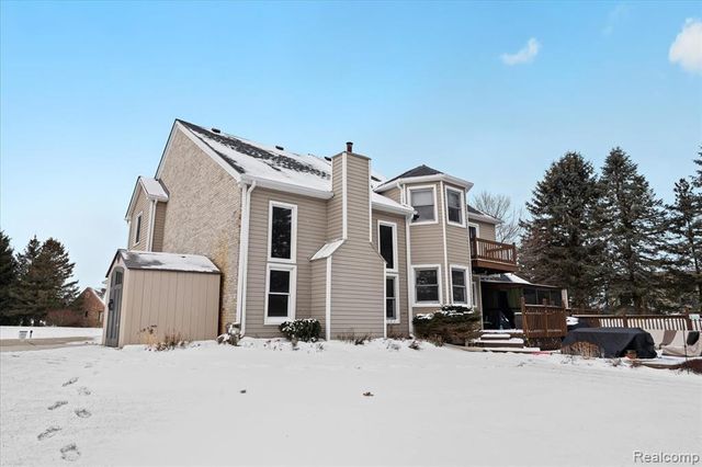 11163 Hammerstone Drive, South Lyon, MI 48178