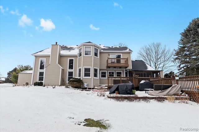 11163 Hammerstone Drive, South Lyon, MI 48178