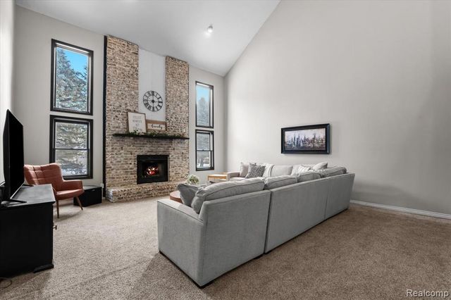 11163 Hammerstone Drive, South Lyon, MI 48178