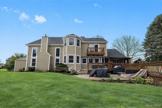 11163 Hammerstone Drive, South Lyon, MI 48178