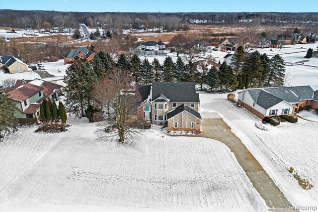 11163 Hammerstone Drive, South Lyon, MI 48178