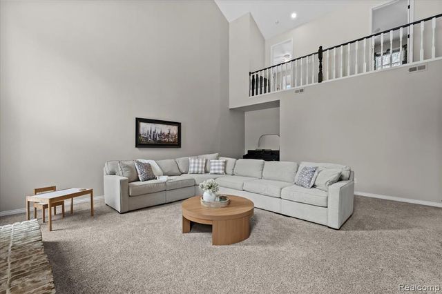 11163 Hammerstone Drive, South Lyon, MI 48178