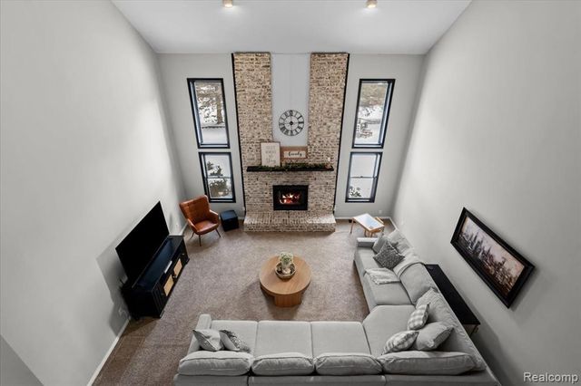 11163 Hammerstone Drive, South Lyon, MI 48178