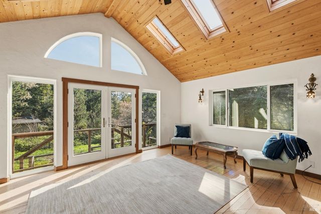 27851 Ten Mile Rd, Point Arena, CA 95468