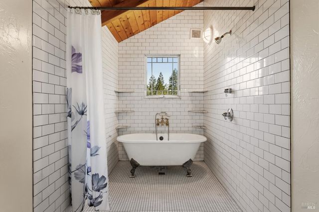 27851 Ten Mile Rd, Point Arena, CA 95468