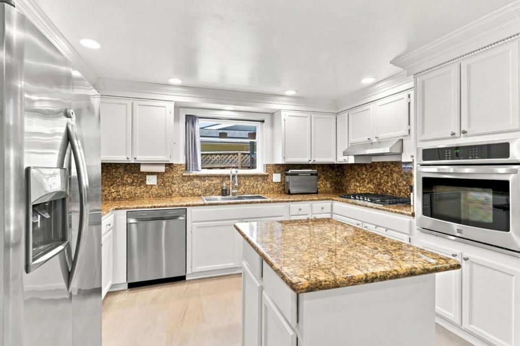 Image 10 of property listing at 2432 Rinconada Drive, San Jose, CA 95125