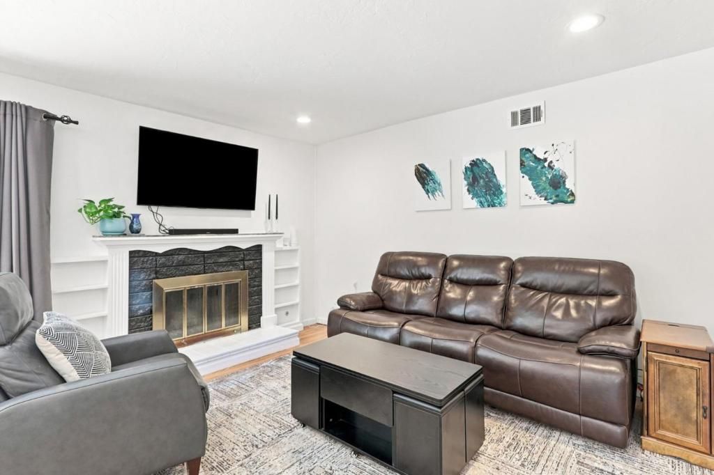 Image 6 of property listing at 2432 Rinconada Drive, San Jose, CA 95125