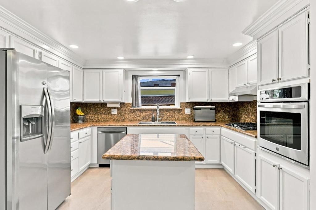Image 8 of property listing at 2432 Rinconada Drive, San Jose, CA 95125
