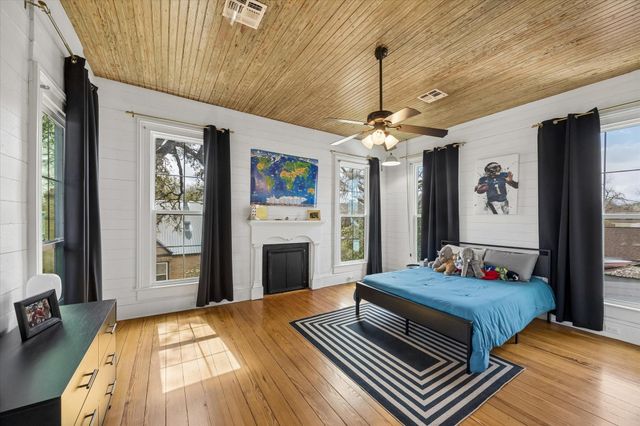 602 S Market Street, Brenham, TX 77833