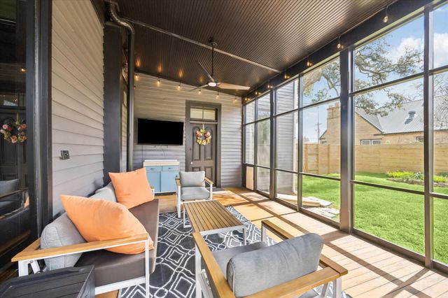 602 S Market Street, Brenham, TX 77833