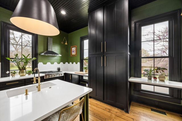 602 S Market Street, Brenham, TX 77833