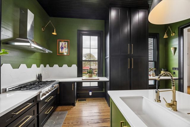 602 S Market Street, Brenham, TX 77833