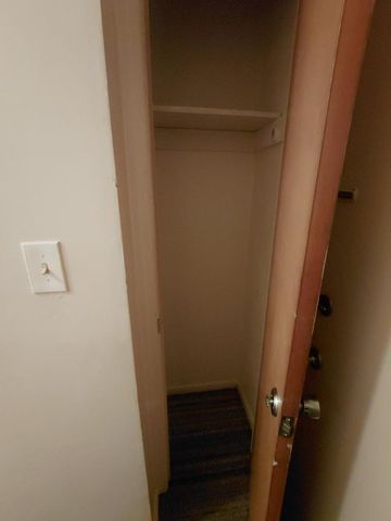 125 Bush DR, Vinton, VA 24179