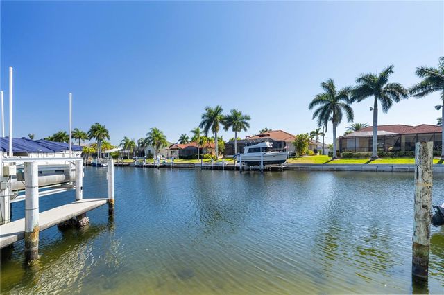 3334 PURPLE MARTIN DRIVE 215, Punta Gorda, FL 33950