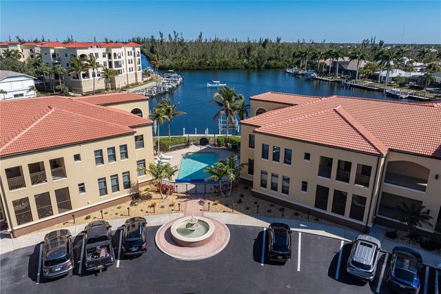 3334 PURPLE MARTIN DRIVE 215, Punta Gorda, FL 33950